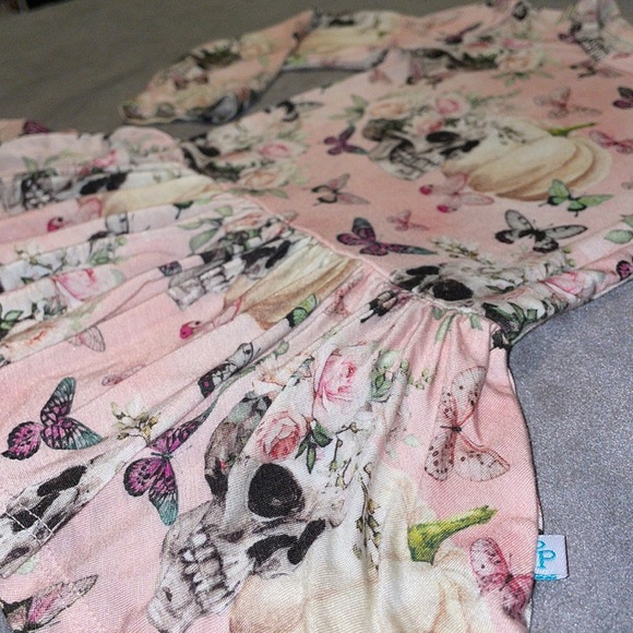 12/18 RARE Posh Peanut Francesca Skull Butterflies Roses Pumpkin BEAUTIFUL!!! - Picture 9 of 15